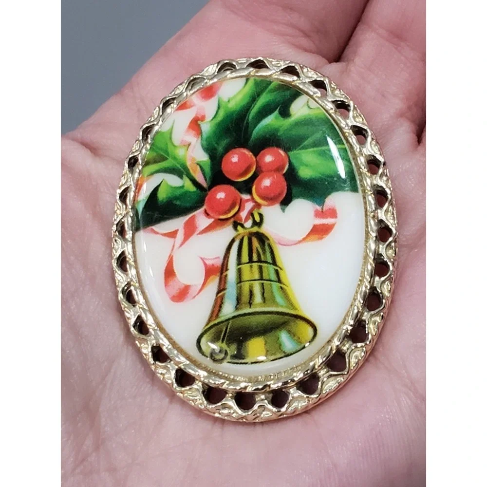 Vintage Christmas Holiday Holly and Bell Cameo Pin Brooch MCM